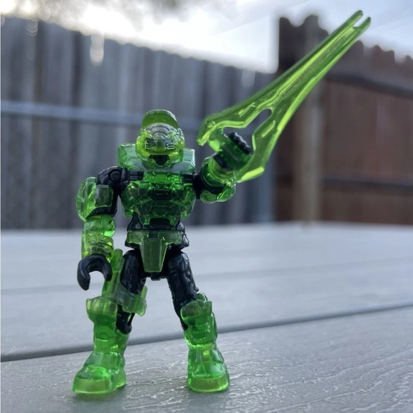 Green Action Figures Set - Picture 8 of 9